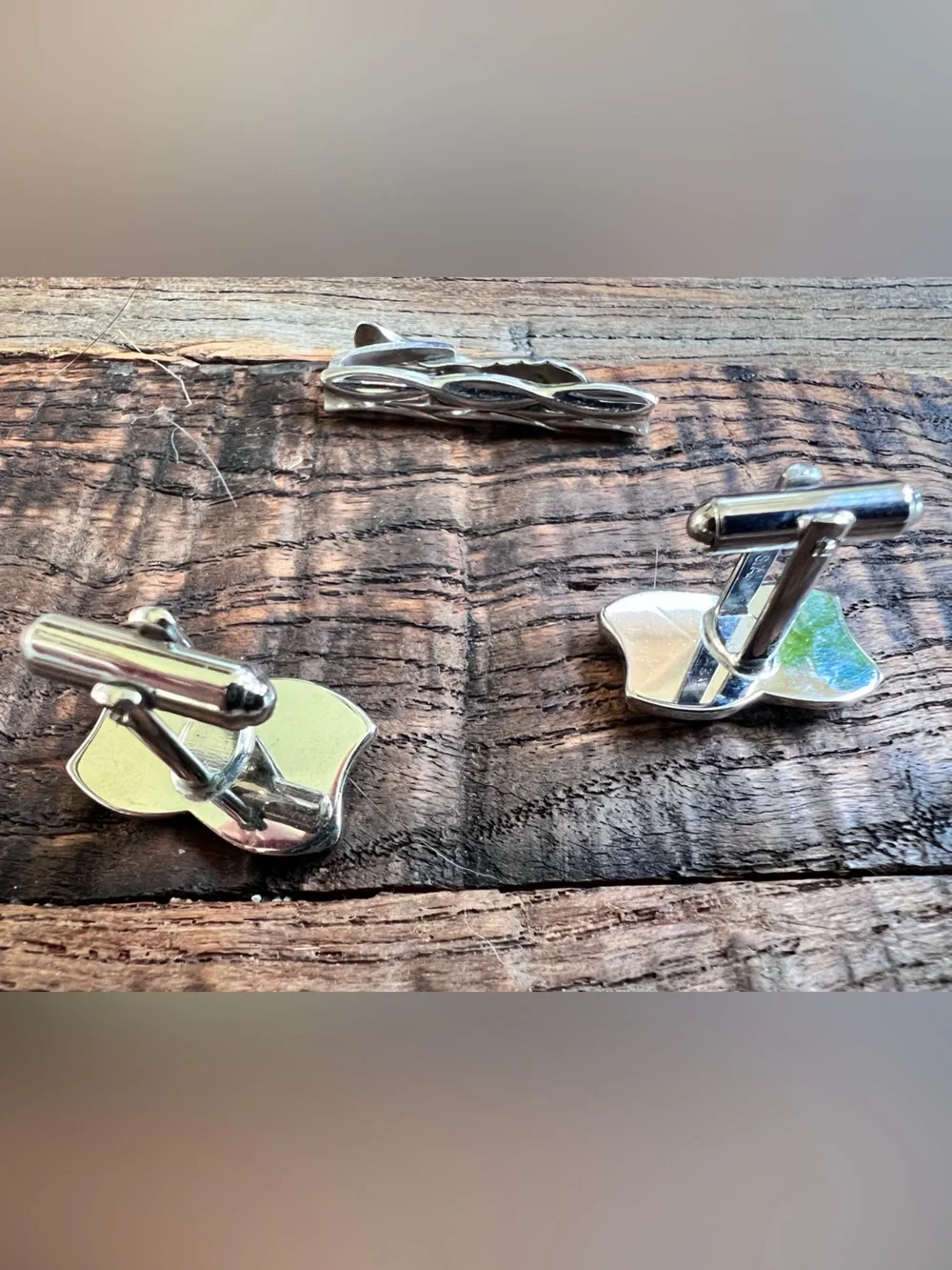 Men's Silver Tone Cufflinks and Tie Clip Set - Modern Wave Design